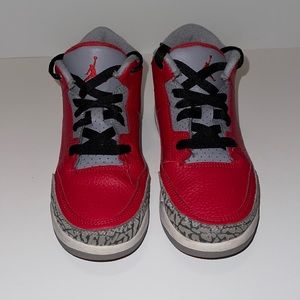 Nike Jordan 3s Fire Red Sz 2Y